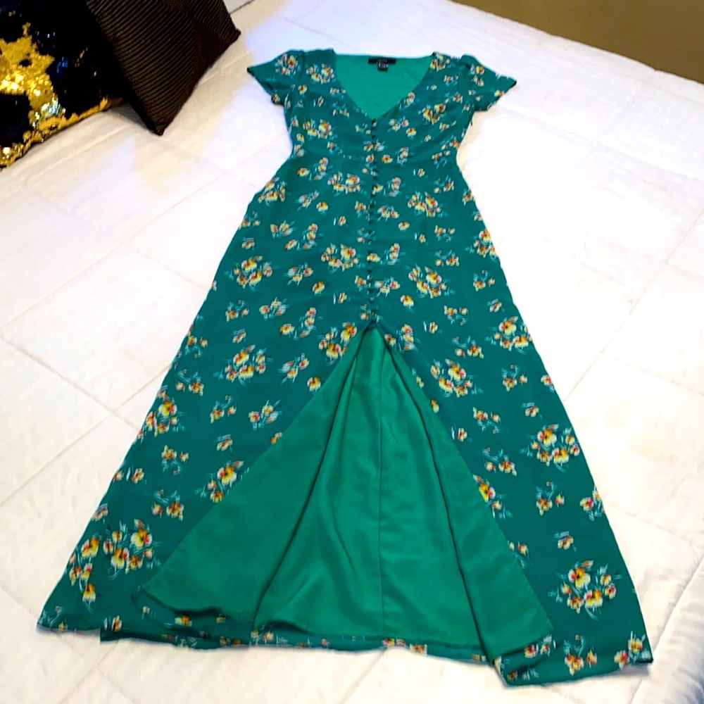 Forever 21 Green Floral Maxi Dress